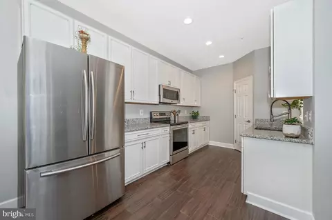 2404 Lakeside Dr, Frederick, MD 21702 photo 12