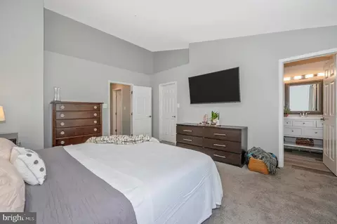 2404 Lakeside Dr, Frederick, MD 21702 photo 18