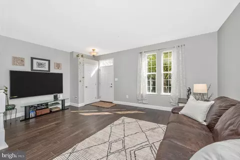 2404 Lakeside Dr, Frederick, MD 21702 photo 4