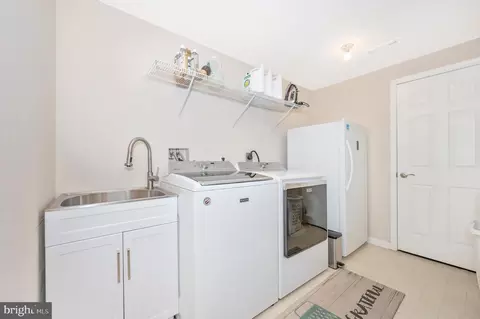 2404 Lakeside Dr, Frederick, MD 21702 photo 30