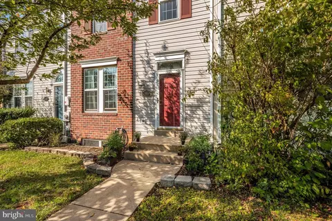 2404 Lakeside Dr, Frederick, MD 21702 photo 3