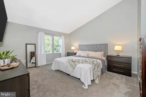 2404 Lakeside Dr, Frederick, MD 21702 photo 17