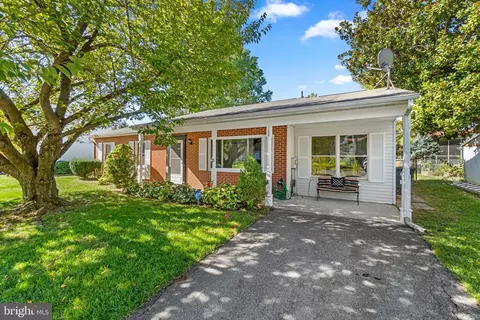 188 Greenway Dr, Frederick, MD 21702 photo 2