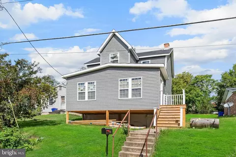 37 W I St, Brunswick, MD 21716