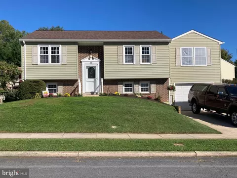 33 Concord Dr, Brunswick, MD 21716