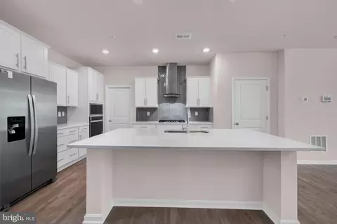 486 Hanson St, Frederick, MD 21701 photo 5