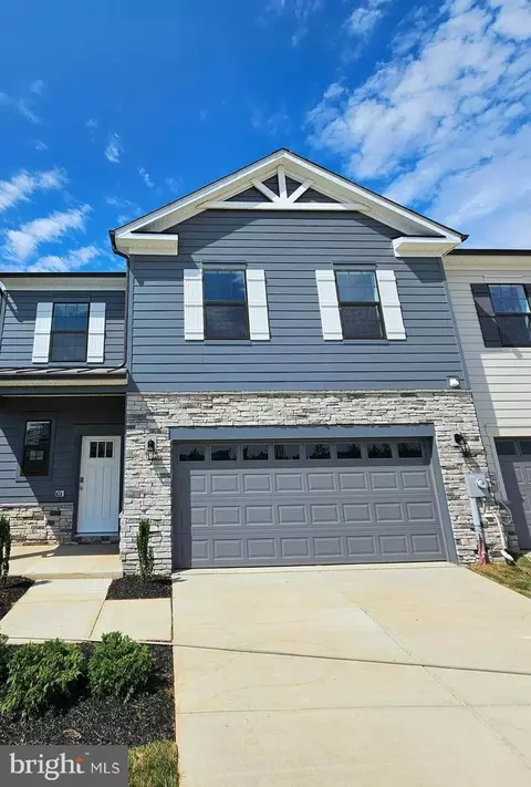 484 Hanson St, Frederick, MD 21701