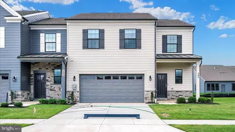 482 Hanson St, Frederick, MD 21701