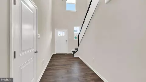 492 Hanson St, Frederick, MD 21701 photo 3