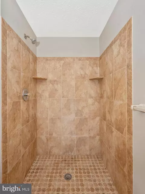 1305 Butterfly Ln, Frederick, MD 21703 photo 16