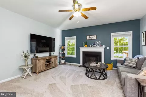 449 Delaware Rd, Frederick, MD 21701 photo 2