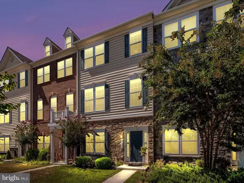 723 Holden Rd, Frederick, MD 21701 photo 2