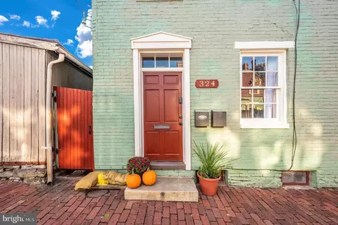 324 N Bentz St, Frederick, MD 21701 photo 2