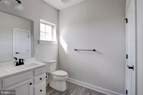 Bath - 3282 Pine Needle Cir #403, Frederick, MD 21704 photo 6 of 7