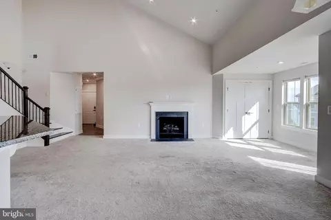 Living - 3282 Pine Needle Cir #403, Frederick, MD 21704 photo 3 of 6