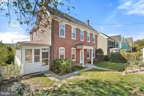 112 E A St, Brunswick, MD 21716 photo 4