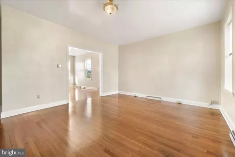 112 E A St, Brunswick, MD 21716 photo 8