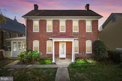 112 E A St, Brunswick, MD 21716