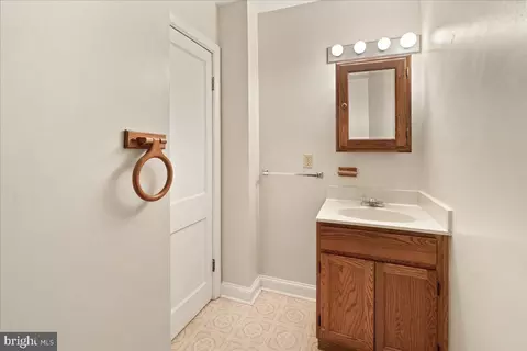 112 E A St, Brunswick, MD 21716 photo 20
