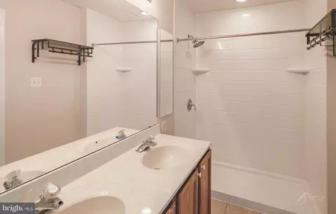 9528 Bellhaven Ct, Frederick, MD 21701 photo 8
