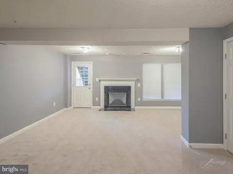9528 Bellhaven Ct, Frederick, MD 21701 photo 6