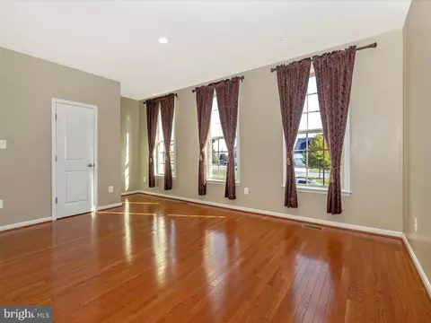 4729 Verdana Loop, Frederick, MD 21703 photo 17