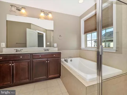 4729 Verdana Loop, Frederick, MD 21703 photo 35