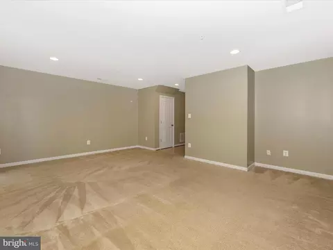 4729 Verdana Loop, Frederick, MD 21703 photo 11