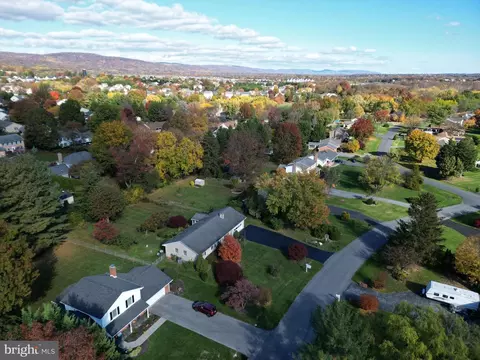 8024 Fieldstone Dr, Frederick, MD 21702 photo 6