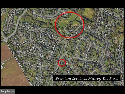 8024 Fieldstone Dr, Frederick, MD 21702 photo 2