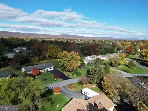8024 Fieldstone Dr, Frederick, MD 21702 photo 5