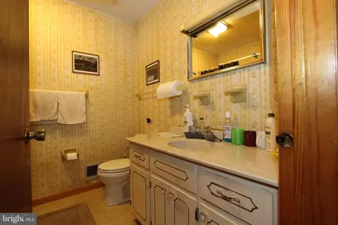 8024 Fieldstone Dr, Frederick, MD 21702 photo 20