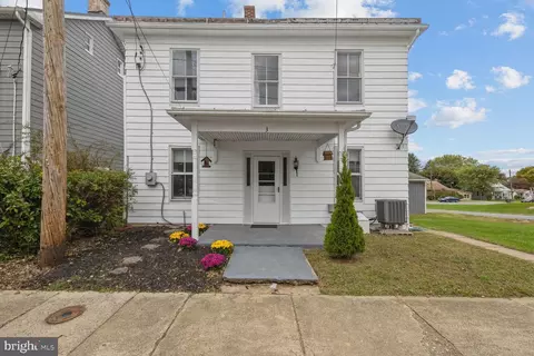 3 Pennsylvania Ave, Walkersville, MD 21793