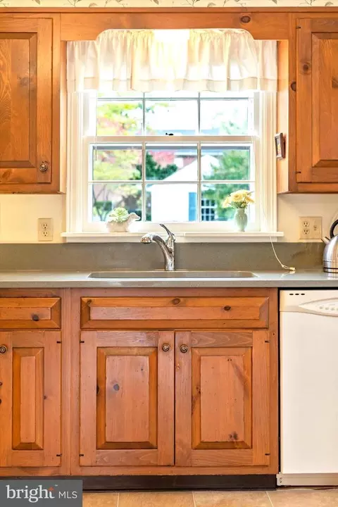 607 Fairview Ave, Frederick, MD 21701 photo 13