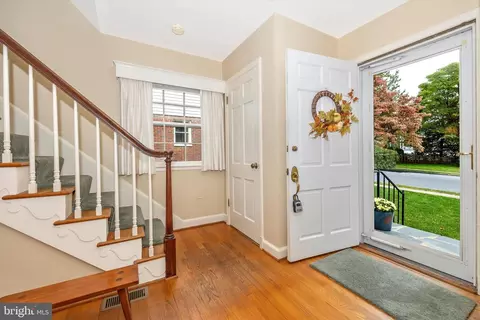 607 Fairview Ave, Frederick, MD 21701 photo 3