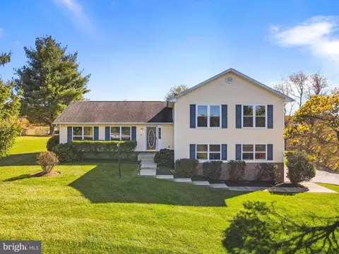 12551 Quiet Stream Ct, Mount Airy, MD 21771
