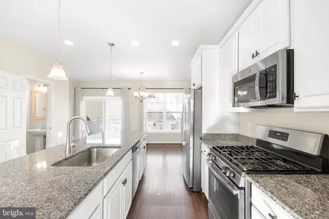 5966 Whelan Ln, Frederick, MD 21703 photo 9