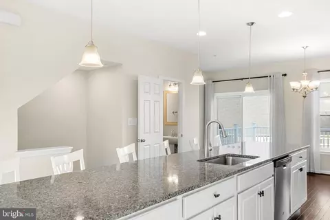 5966 Whelan Ln, Frederick, MD 21703 photo 8