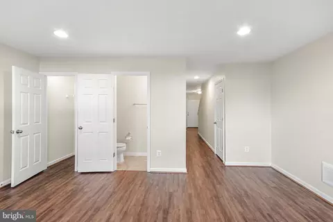 5966 Whelan Ln, Frederick, MD 21703 photo 4