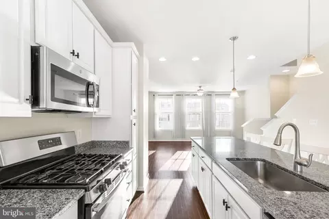 5966 Whelan Ln, Frederick, MD 21703 photo 10