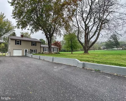 8858 Hawbottom Rd, Middletown, MD 21769