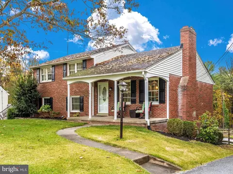 105 Plainview Ave, Mount Airy, MD 21771