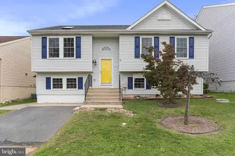 819 Brunswick St, Brunswick, MD 21716