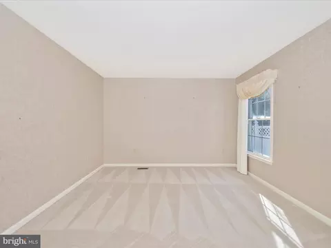 207 Smithfield Dr, Middletown, MD 21769 photo 7