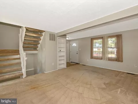 1728 Springfield Ln, Frederick, MD 21702 photo 6