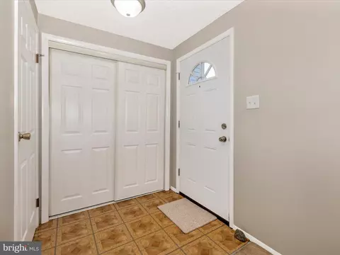 1728 Springfield Ln, Frederick, MD 21702 photo 3