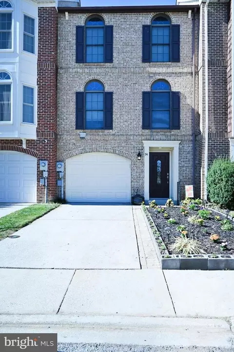 94 Victoria Sq, Frederick, MD 21702