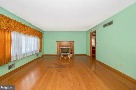207 Wyngate Dr, Frederick, MD 21701 photo 4
