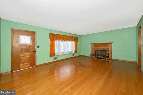 207 Wyngate Dr, Frederick, MD 21701 photo 3