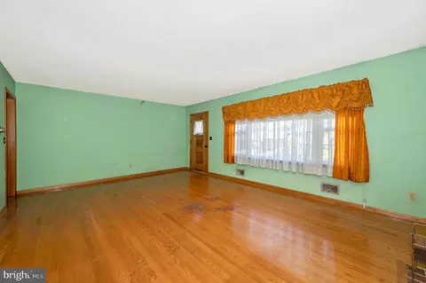 207 Wyngate Dr, Frederick, MD 21701 photo 5